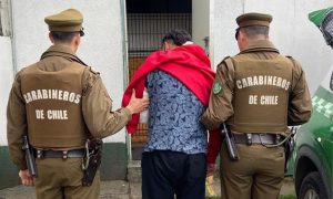 Sorprenden a delincuente en medio de robo en caja de compensación en Valdivia