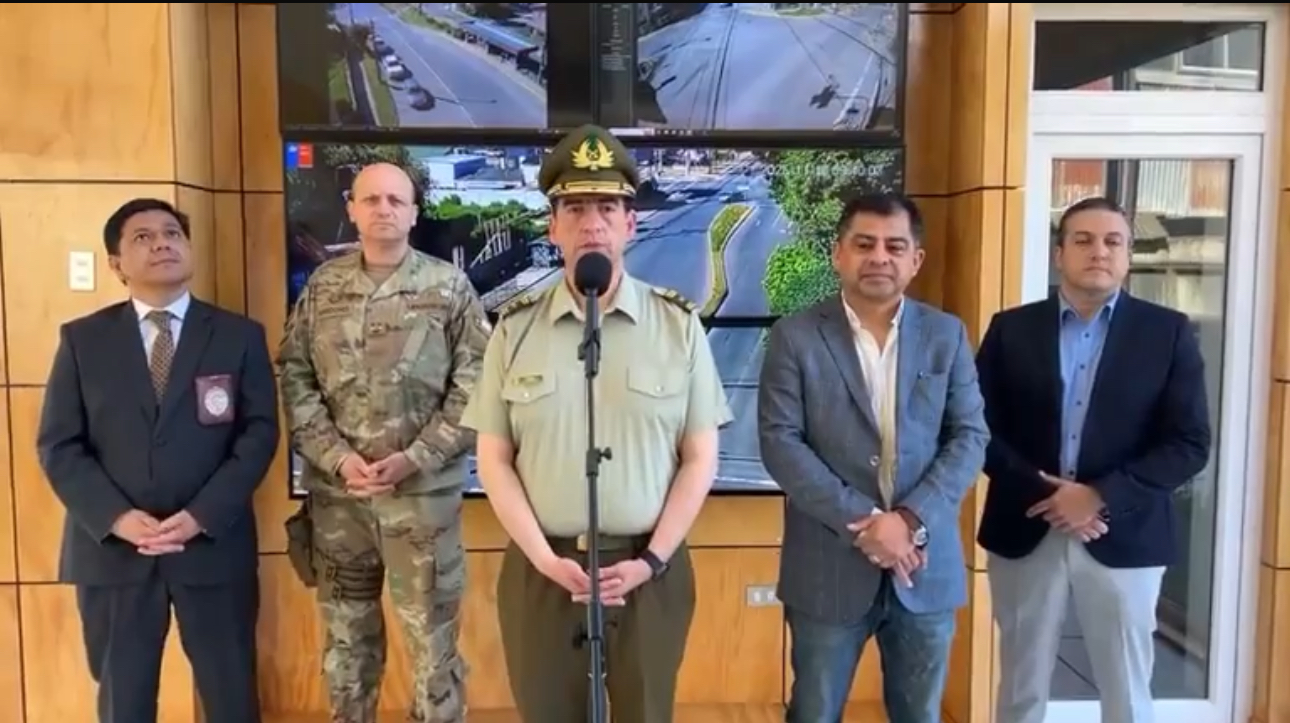 Los Ríos: Carabineros refuerza personal para recibir excusas de votación ante problemas en Comisaría Virtual