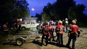 Río Bueno: Mujer desaparecida tras ingresar al Lago Puyehue en bote inflable fue encontrada con vida