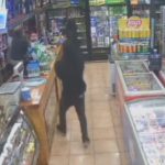 Delincuentes con rostro cubierto y armas de fuego asaltan botillería en pleno centro de Río Bueno