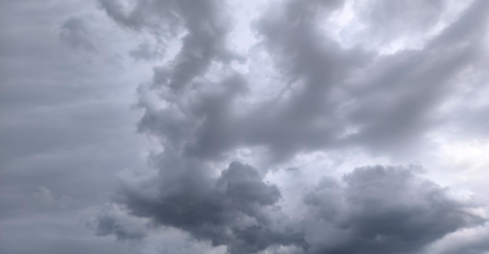 Aviso meteorológico por probables tormentas eléctricas en Los Ríos: ¿Qué zonas se verían afectadas?