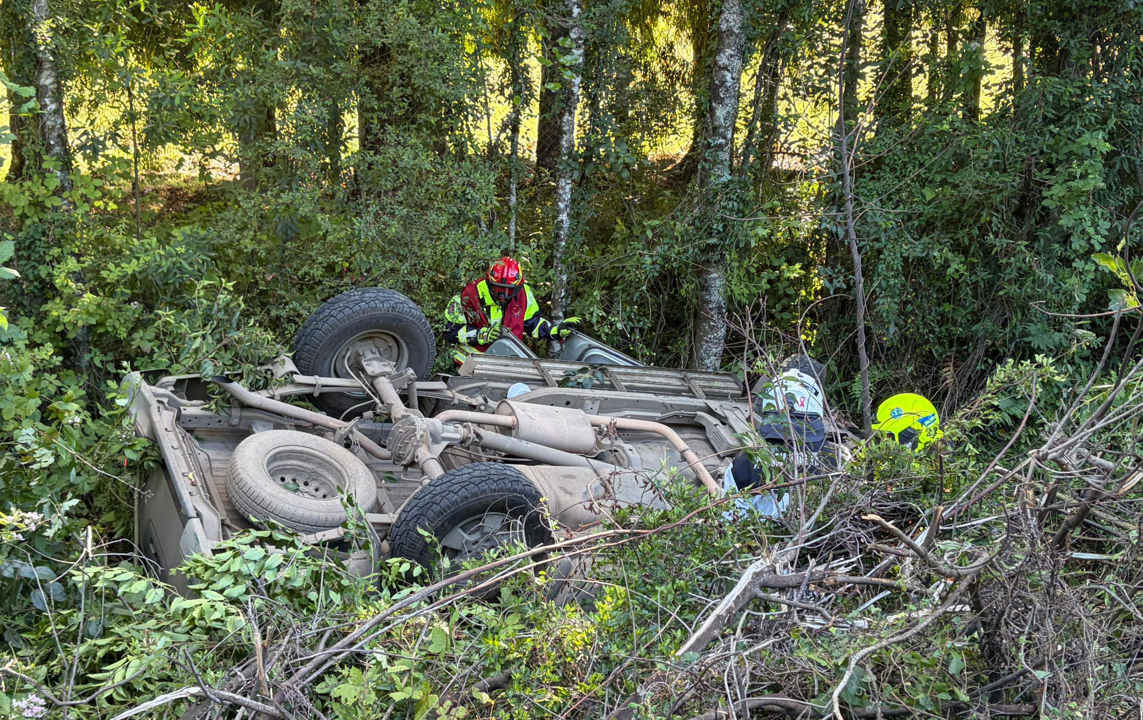 Grave accidente en la Ruta 5 Sur: Camioneta volcó en sector Lipingue