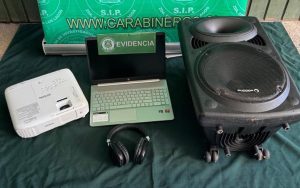 Adolescentes de 14 y 16 años detenidos por robo en escuela de Los Lagos