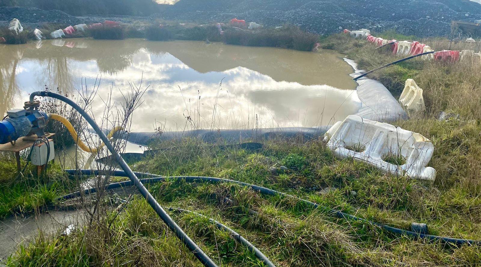 Firma mensual para empresario de Río Bueno por extracción de áridos sin Estudio de Impacto Ambiental