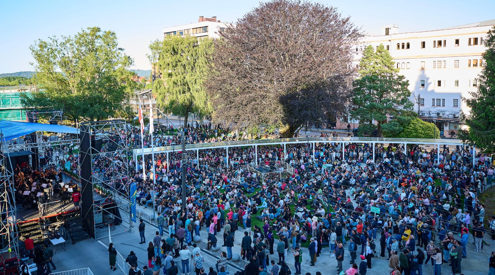 Tras superar años de paralización: Así lucen las recién inauguradas plazas del centro de Valdivia