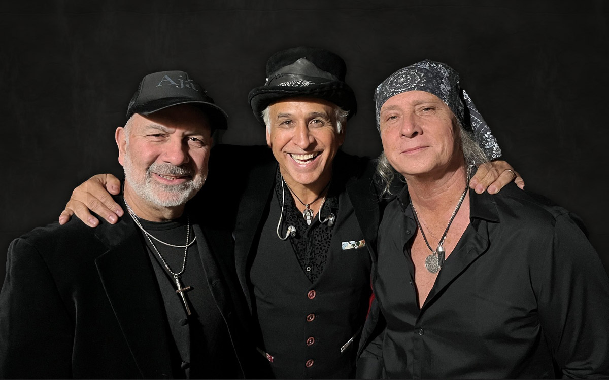 Valdivia revive la música del recuerdo con Scaramelli, Los Ramblers y doble de Roberto Carlos