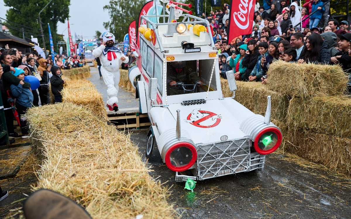 Autos Locos vuelve a Valdivia con nueva pista, premios y 18 carros en carrera