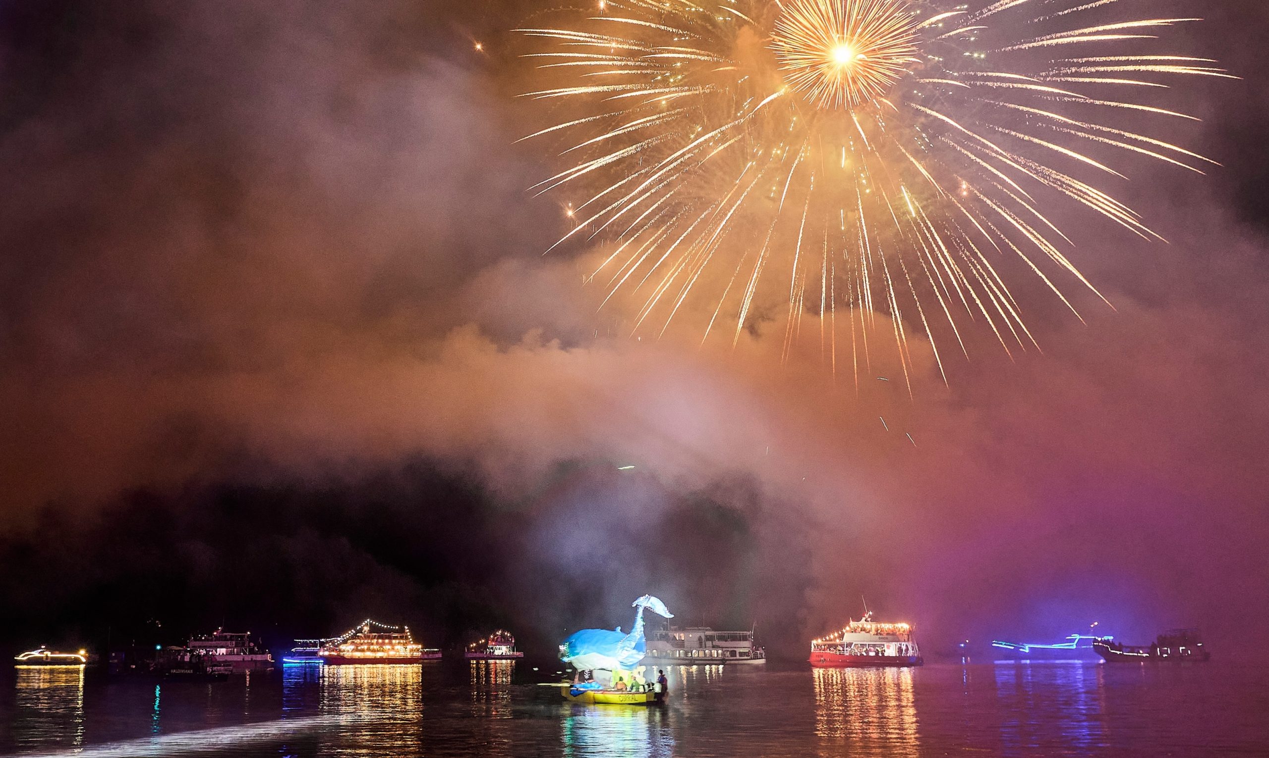 Amplían plazo de inscripción para ser parte del Corso Fluvial de la Noche Valdiviana 2026