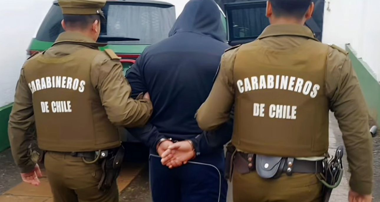 Detienen a joven de 19 años por porte ilegal de arma de fuego durante patrullaje nocturno en Valdivia