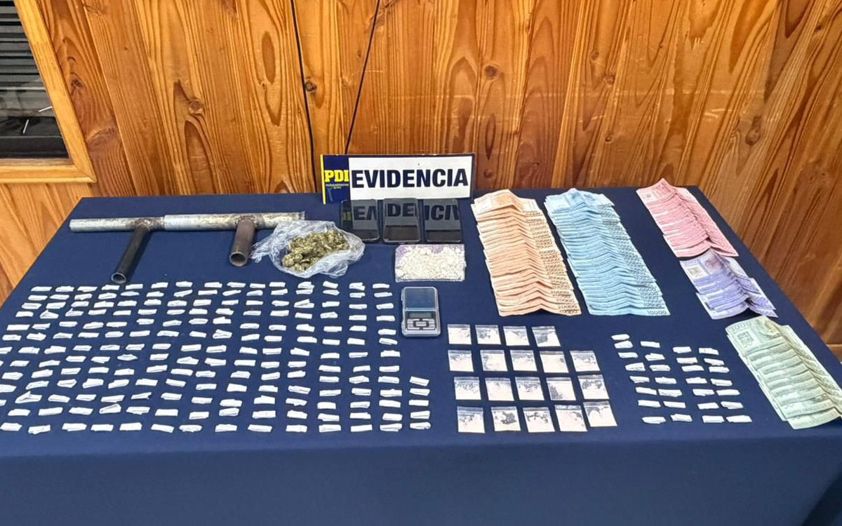 Desarticulan punto de microtráfico en La Unión y detienen a tres personas con droga y arma ilegal