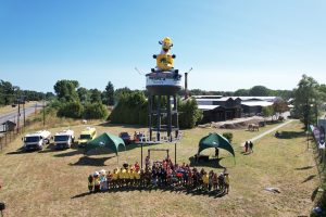 La “Vaquita” se viste de brigadista forestal para instar a la prevención de incendios en Los Ríos