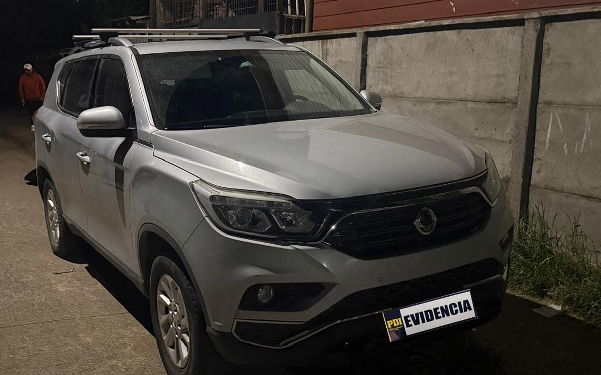 Recuperan vehículo robado con intimidación en Valdivia: Víctima fue abordada por seis personas