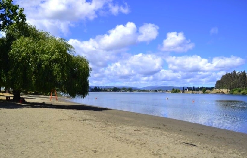 Fiscalía investiga muerte de adolescente tras sufrir inmersión en playa Collico