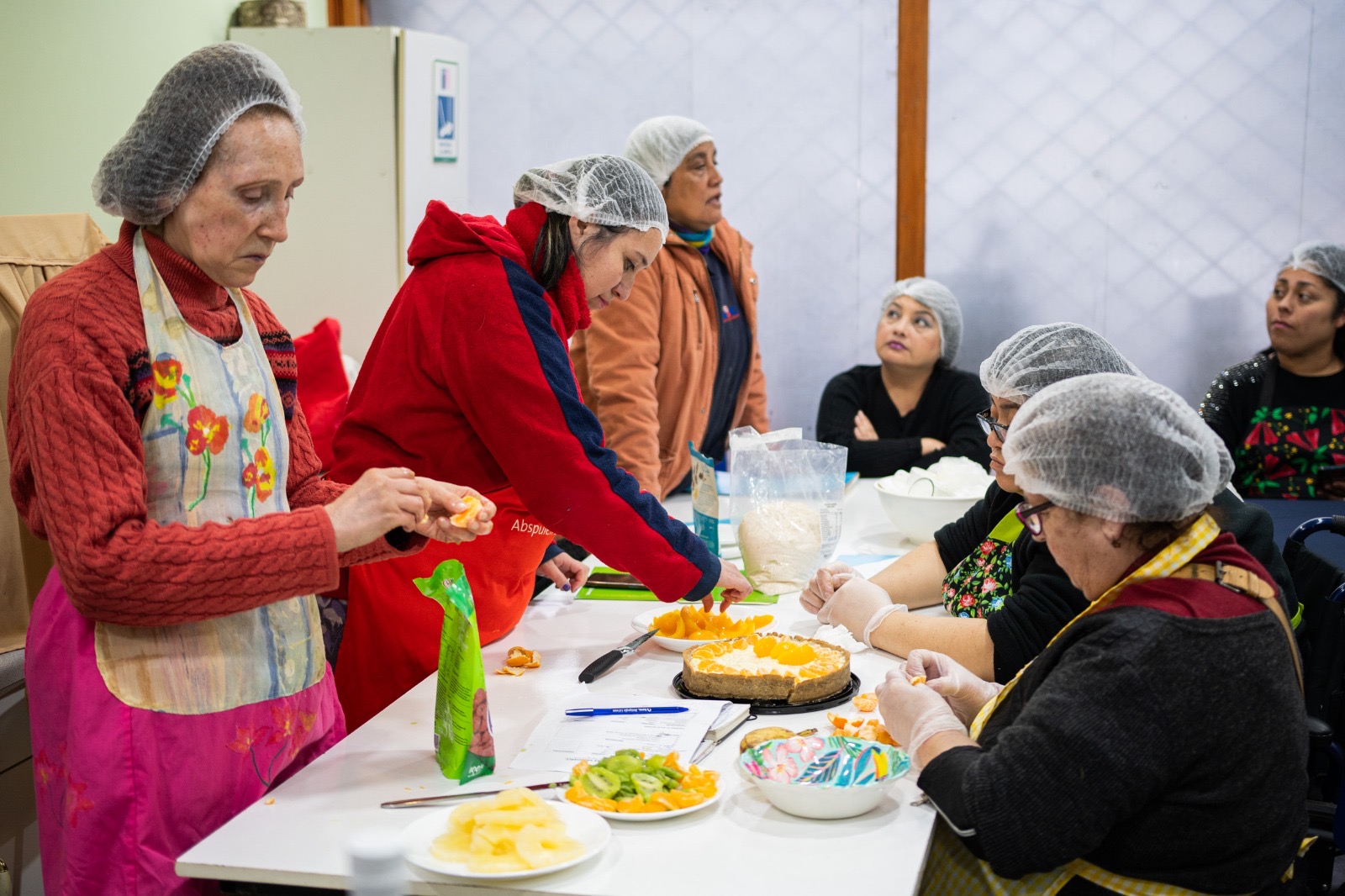 En Valdivia impulsan el envejecimiento activo con más de 60 talleres semanales para personas mayores