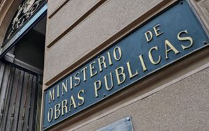 Tres directores de servicios en Los Ríos son removidos y uno renuncia en ajuste inicial de Gobierno