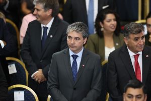 Diputado Sabat respalda interpelación y pide a Poduje aclarar estado del Ministerio de Vivienda