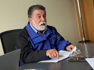 Gobernador Cuvertino plantea tren, relleno sanitario y Barrio Cívico como prioridades al nuevo gobierno