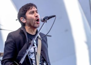 Claudio Narea se presenta este viernes en el casino Dreams de Valdivia con los grandes éxitos de Los Prisioneros