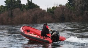 Mujer fue rescatada tras ser arrastrada por las aguas del río San Pedro en Los Lagos