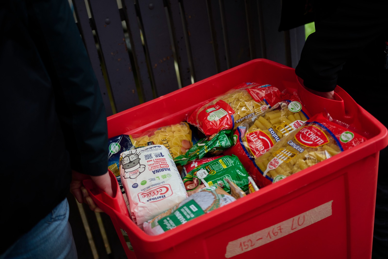 Campaña solidaria busca recolectar alimentos para familias vulnerables en Valdivia
