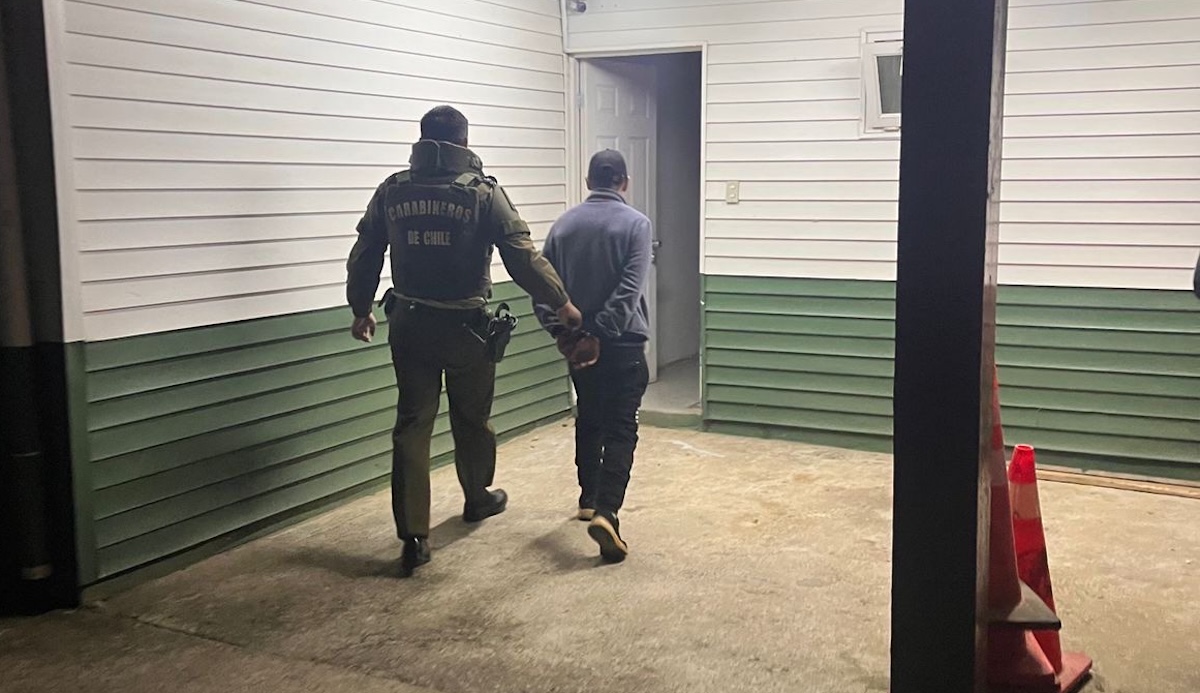 Individuo disparó contra un carabinero en medio de control policial en Valdivia: Hay tres detenidos