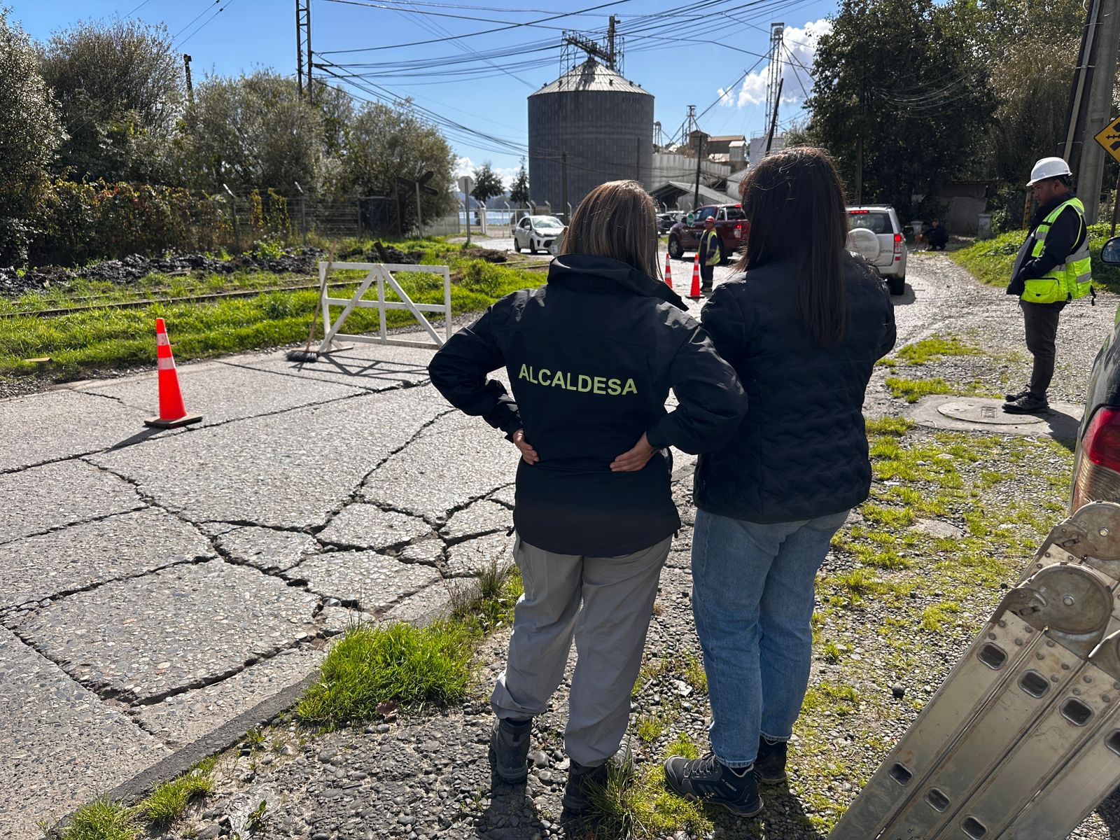 Parten arreglos parciales en calle Balmaceda: Alcaldesa Amtmann llama al Serviu a concretar solución definitiva
