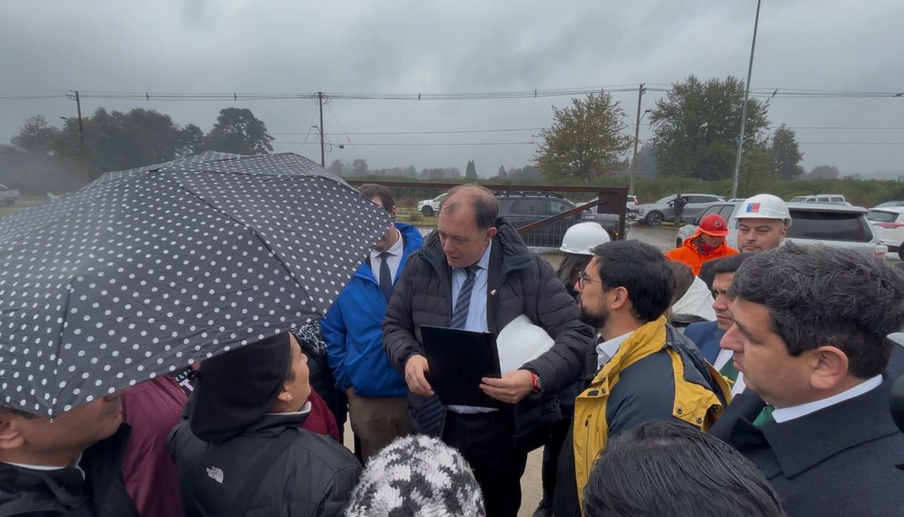 “Ni que fuera las pirámides de Egipto": Ministro Poduje tras el retraso de las obras en el sector Paillao