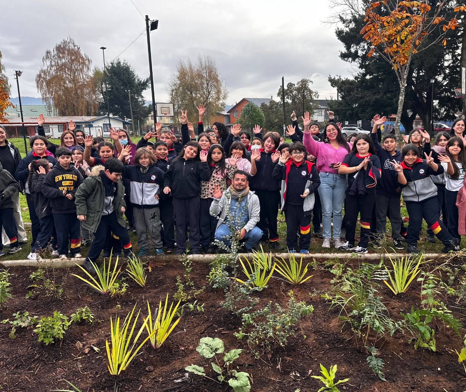 Con cámaras, iluminación y acciones comunitarias: avanza proyecto piloto de seguridad en entornos escolares de Valdivia