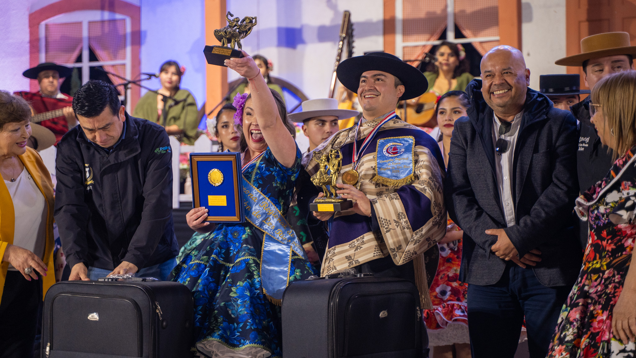 Valdivianos representarán a Los Ríos en el Nacional de Cueca tras triunfar en campeonato regional realizado en Paillaco