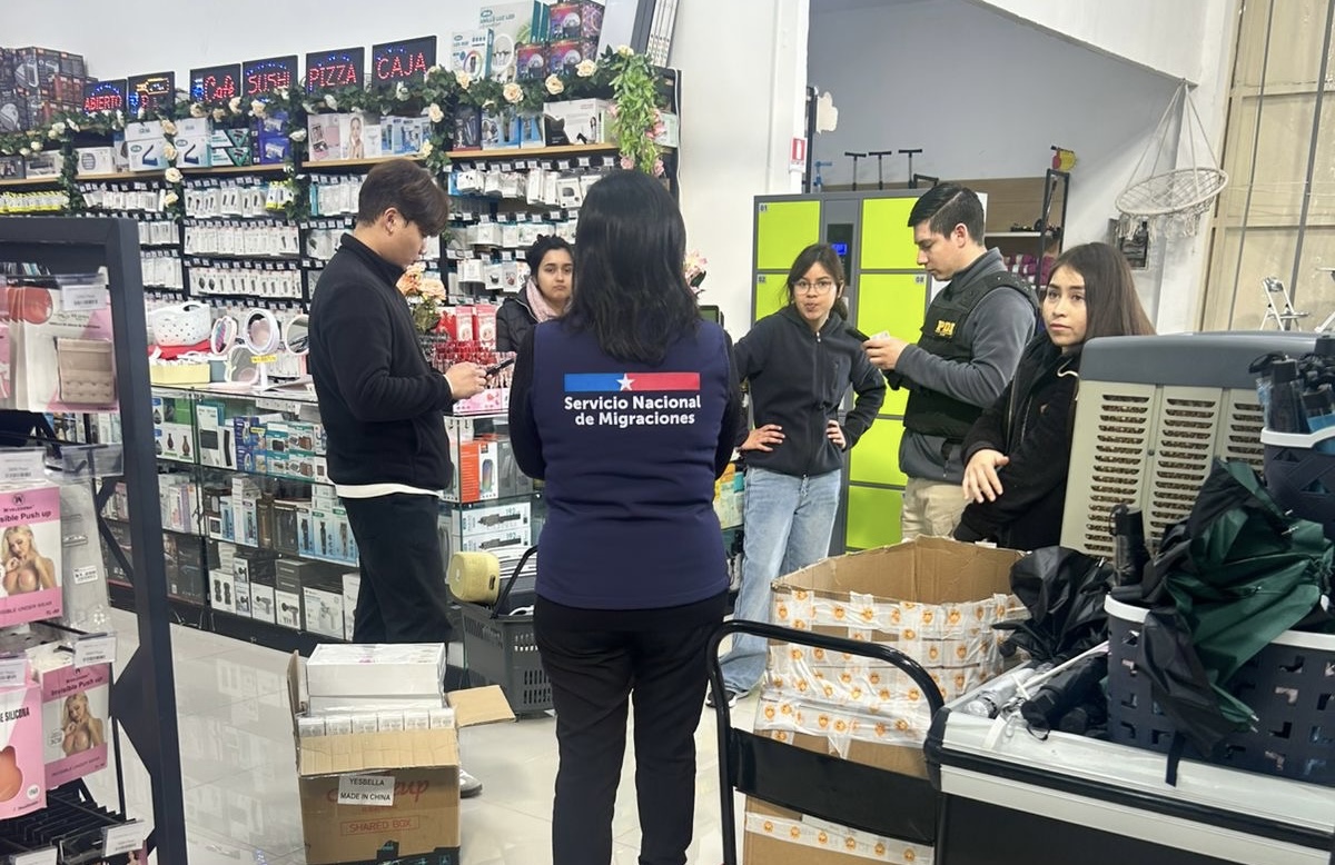 Fiscalización a malls chinos en Valdivia detectó a trabajadores migrantes en situación irregular