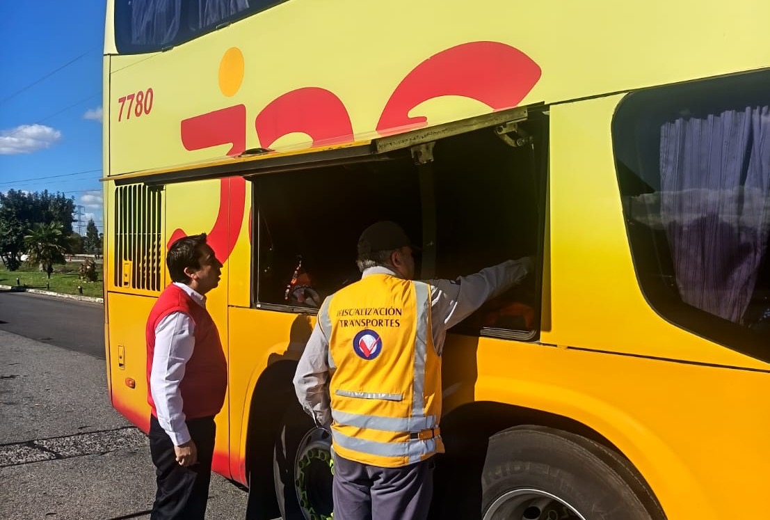 Más de 180 controles y 43 citaciones dejó operativo de Transportes durante fin de semana interferiado en Los Ríos