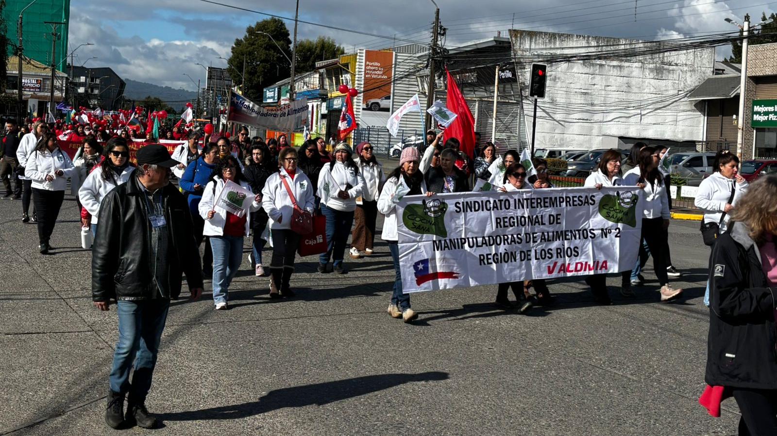 Marcha del Día del Trabajador convocó a más de 6 mil personas en Valdivia