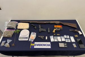 Decomiso de armas y droga: Operativo deja cinco personas detenidas en San José de Mariquina