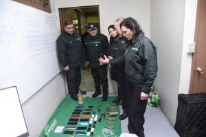 Incautan armas artesanales, celulares y drogas en allanamiento en cárcel de Valdivia
