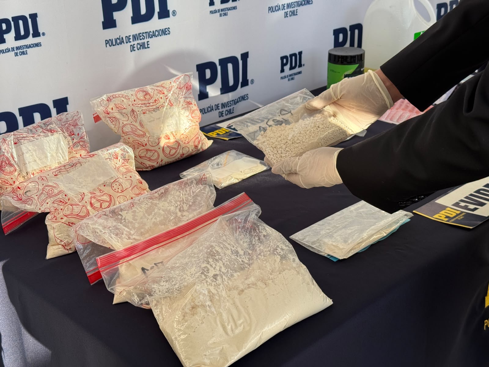 Tres detenidos por vender droga a través de grupos de WhatsApp en Valdivia