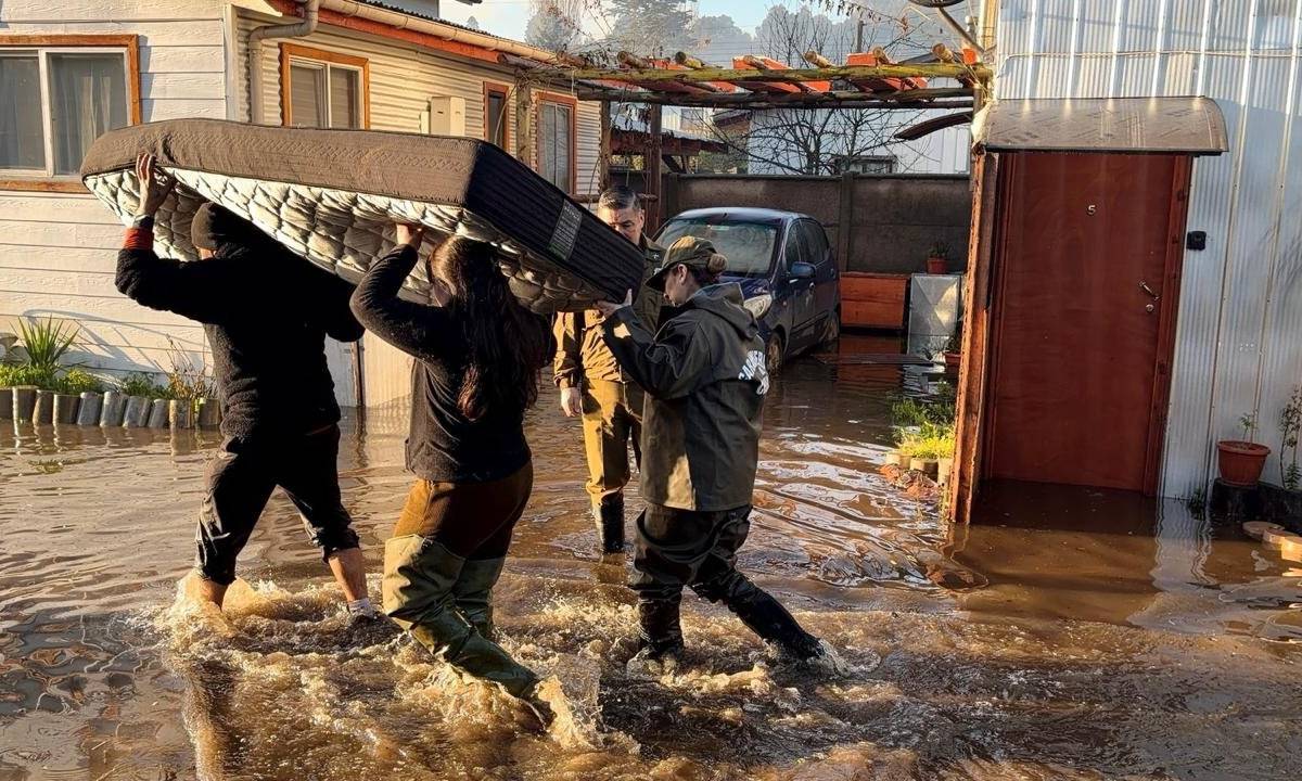 Sistema frontal deja más de 200 personas aisladas y más de 300 viviendas afectadas en Los Ríos