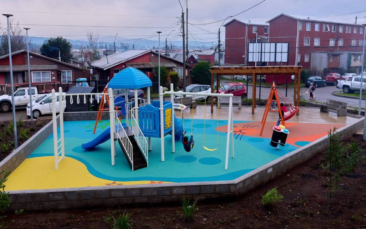 Inauguran renovada Plaza Jorge Bustos tras inversión cercana a los $150 millones