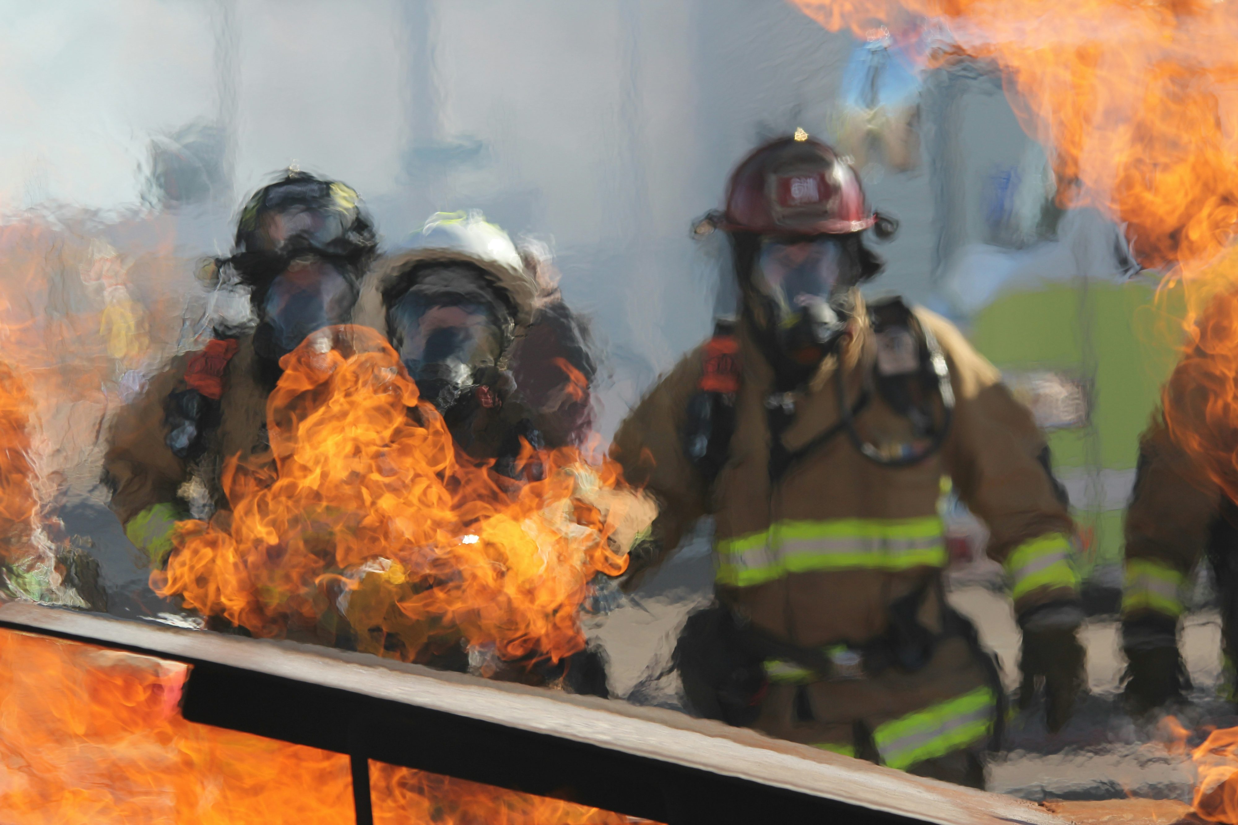 Bomberos de Los Ríos reciben más de 800 uniformes normados: Se renovará el 50% de la dotación