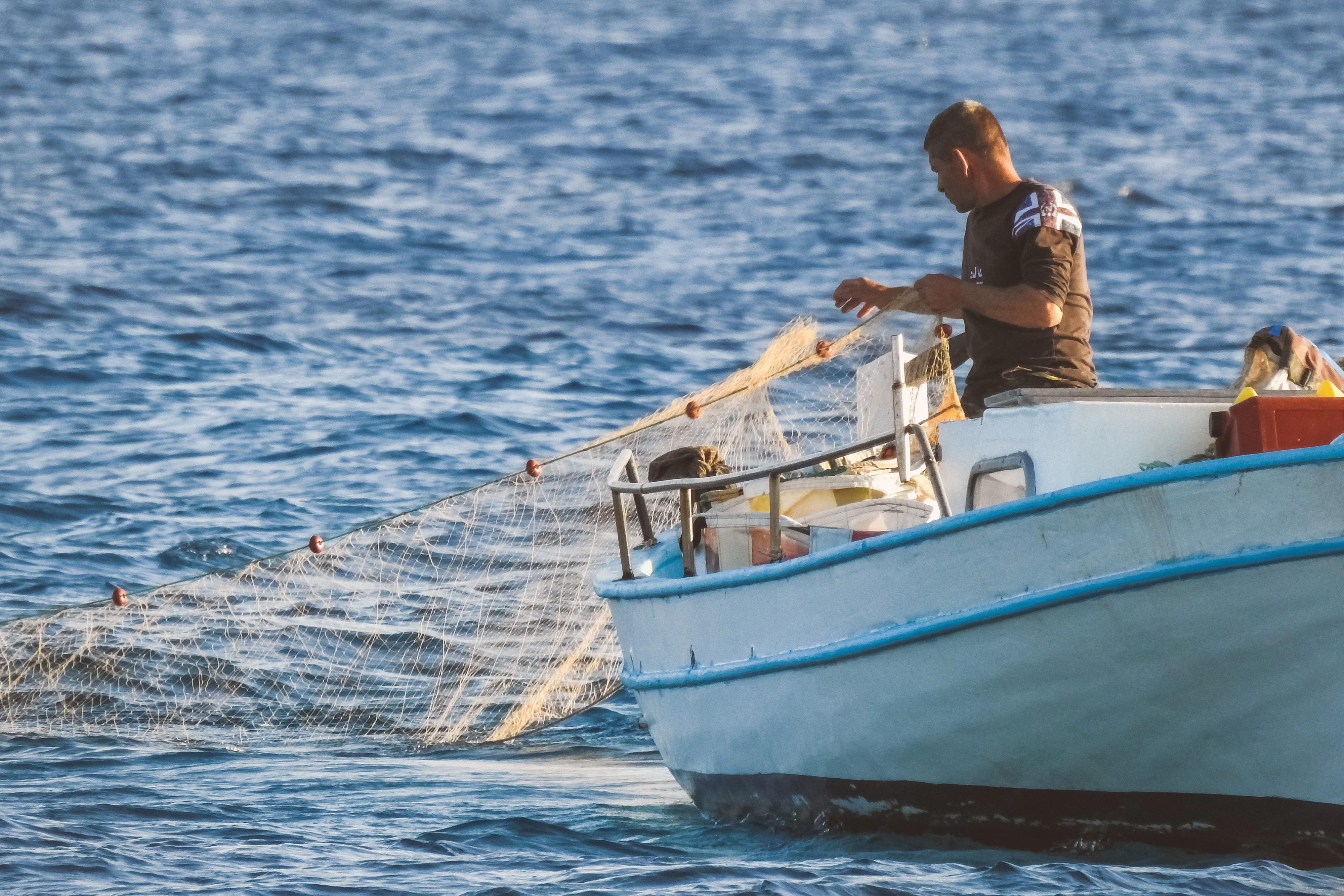 Más de $82 millones en apoyo al combustible reciben pescadores artesanales de Los Ríos