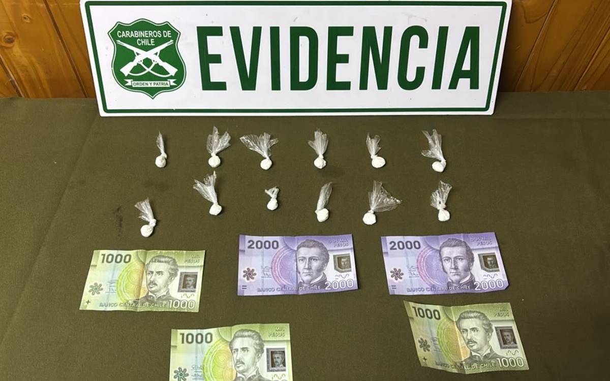 Conductor ebrio fue detenido en Panguipulli con envoltorios de cocaína