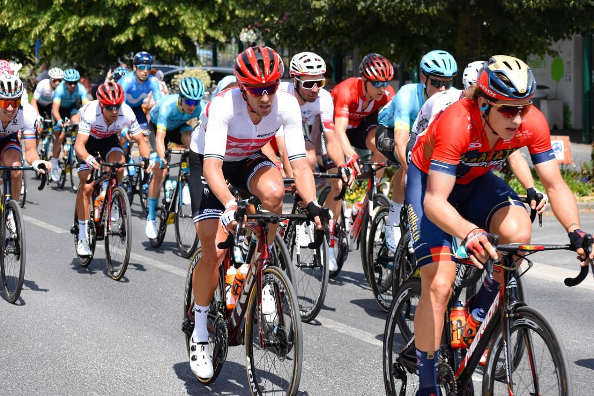 Valdivia, Niebla y Pufudi tendrán cortes de tránsito este domingo por competencia internacional de ciclismo