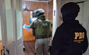 Detectan local clandestino en Valdivia donde se ejercería prostitución