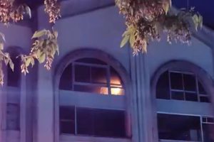 Falla en motor eléctrico provocó principio de incendio en Mercado Municipal de Valdivia