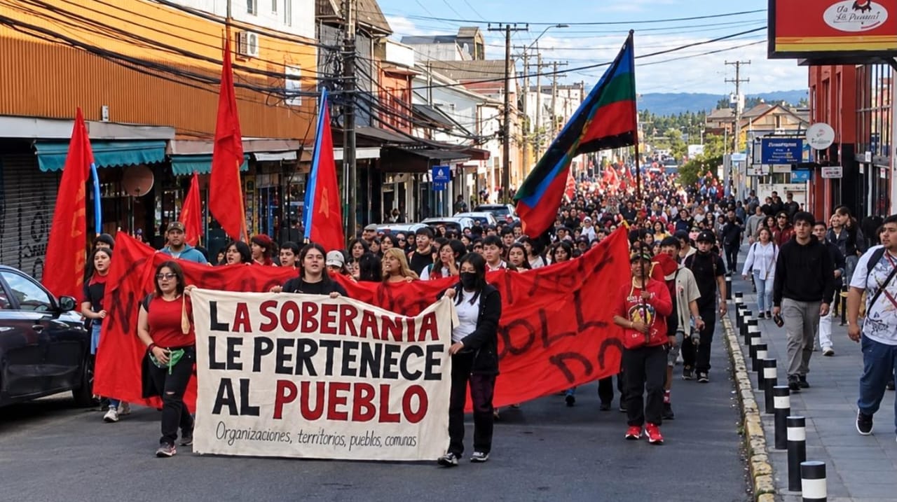 Marcha por los siete años del estallido social reunió a cerca de 2 mil personas en Valdivia